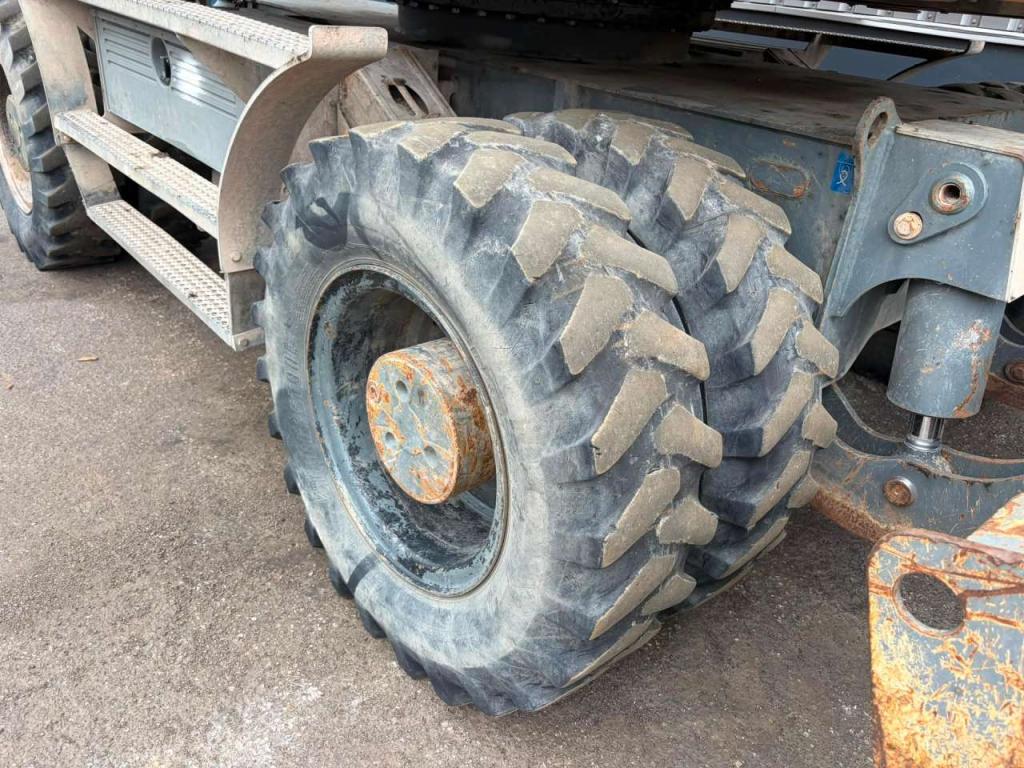 Liebherr A918 Compact Litronic Foto 16