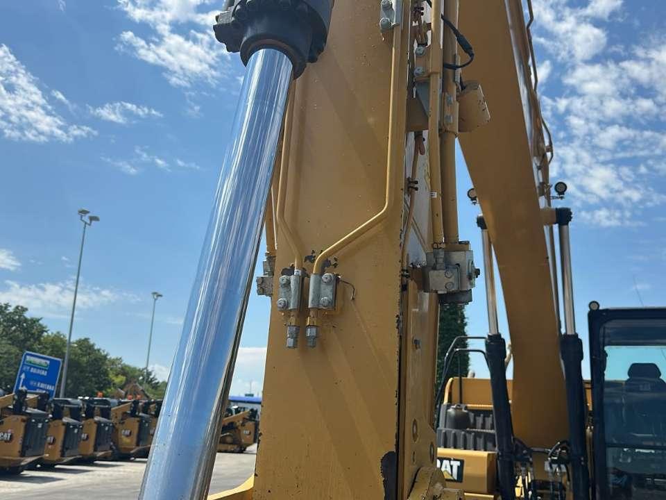 Caterpillar 323 Foto 12