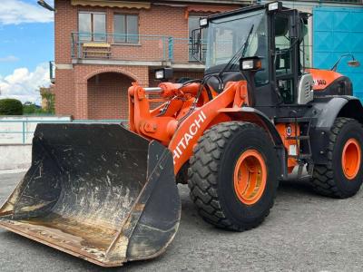 Hitachi ZW140-5B vendida por Massucco T. Srl
