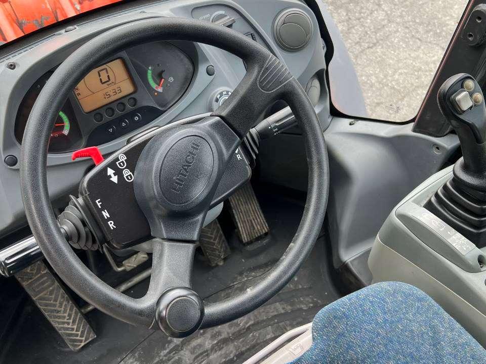 Hitachi ZW140-5B Foto 6