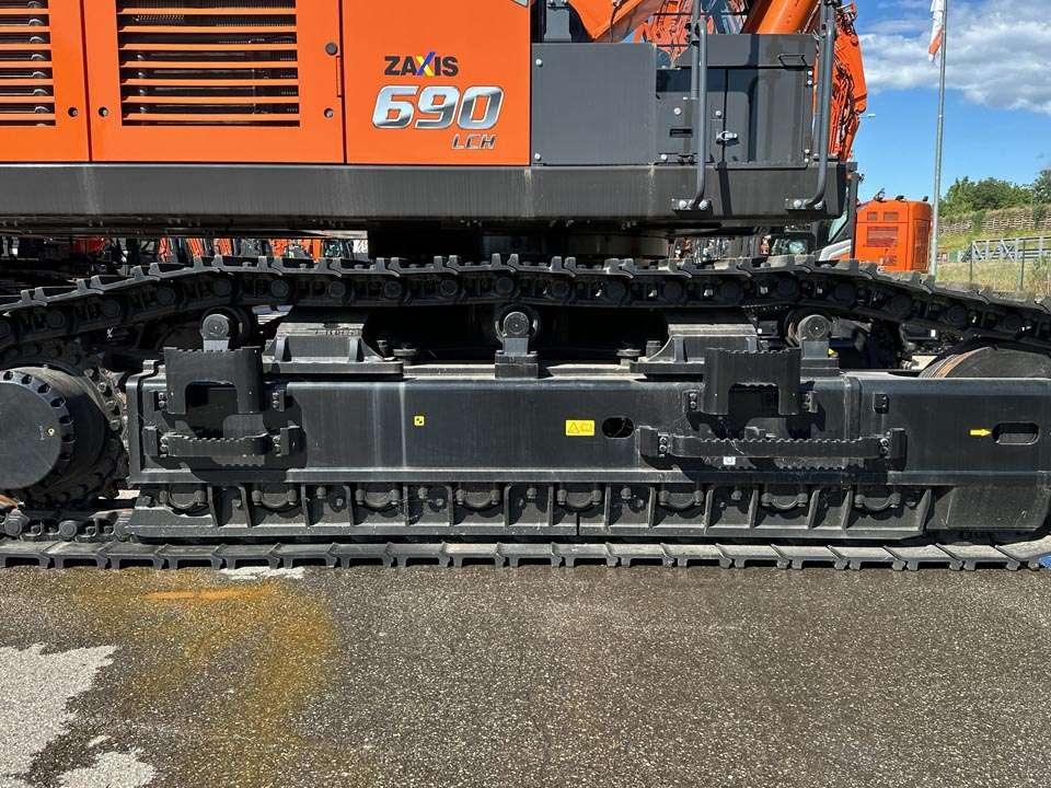Hitachi ZX690LCH-7 Foto 4