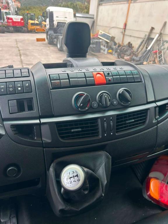 Iveco EUROCARGO 180-250 Foto 21