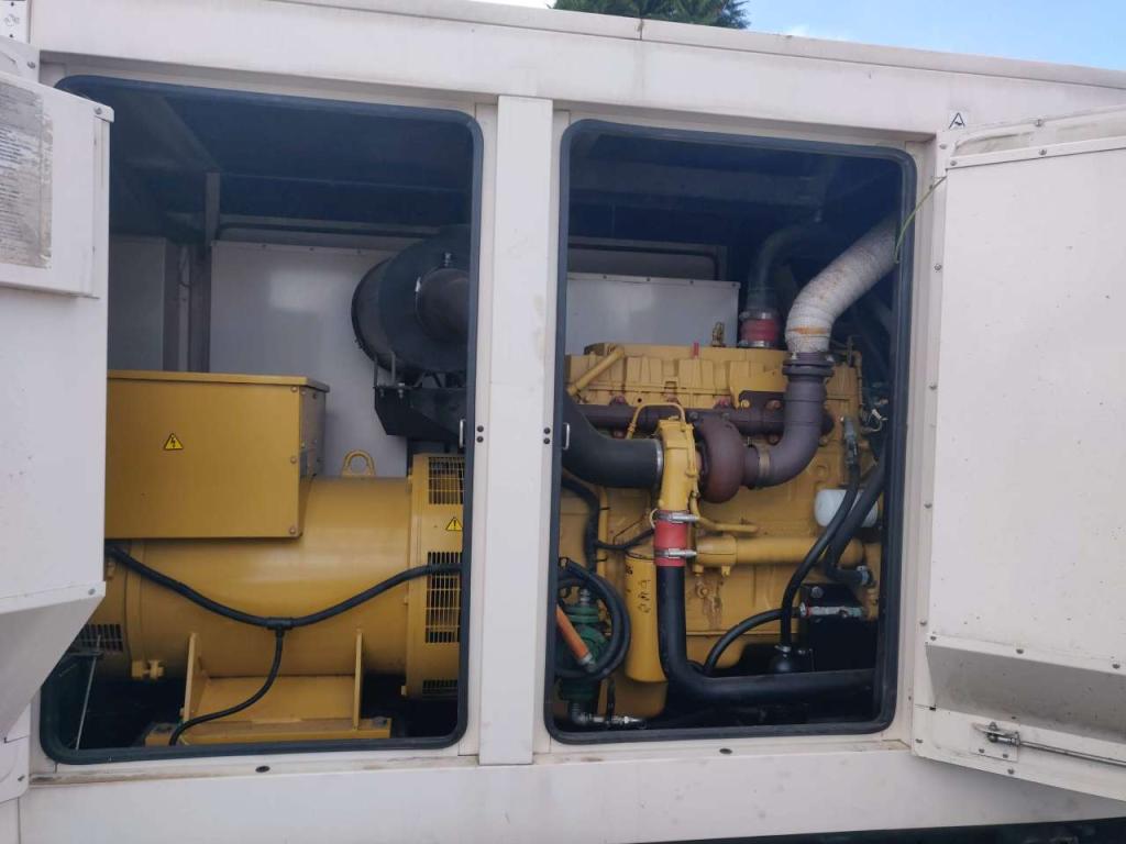 Caterpillar 200 kVA Foto 10