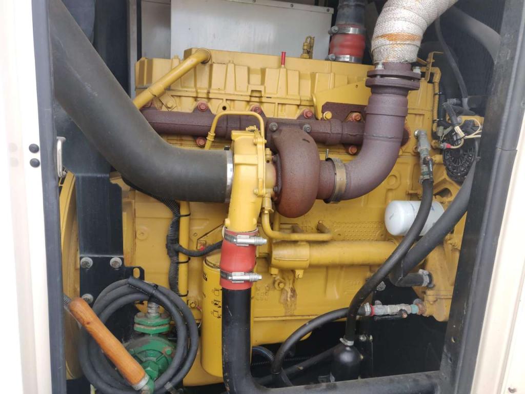 Caterpillar 200 kVA Foto 3