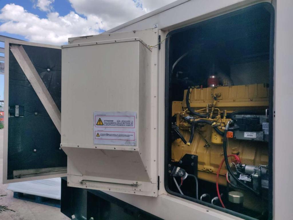 Caterpillar 200 kVA Foto 9