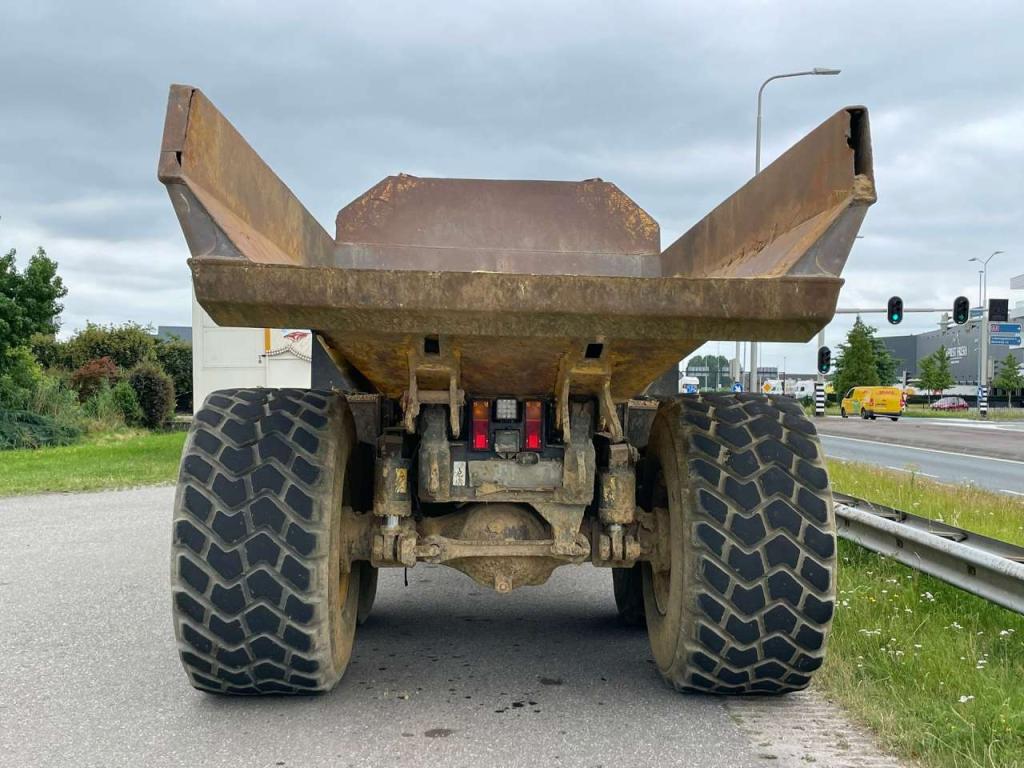 Komatsu HM300 Foto 4