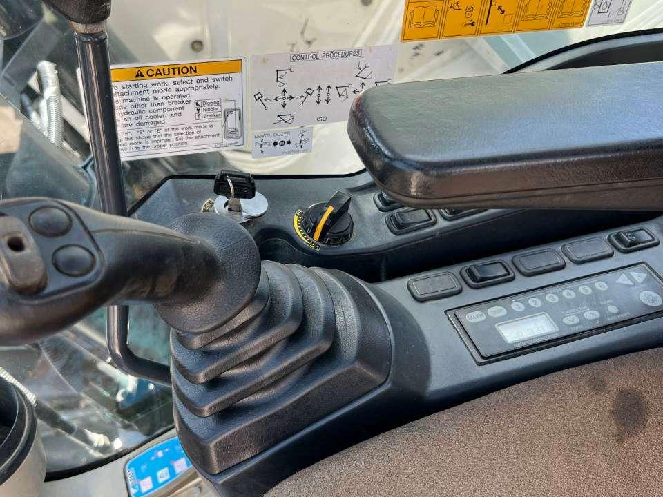 Kobelco SK260SR-3 Foto 8