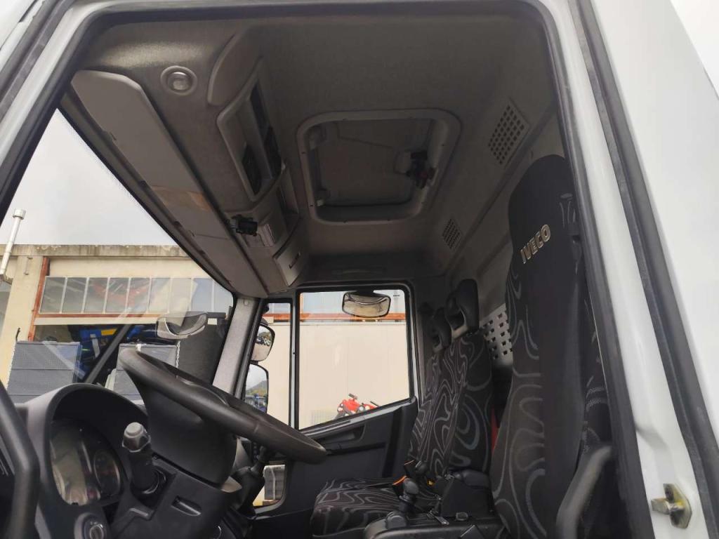 Iveco EUROCARGO 120E28P Foto 23