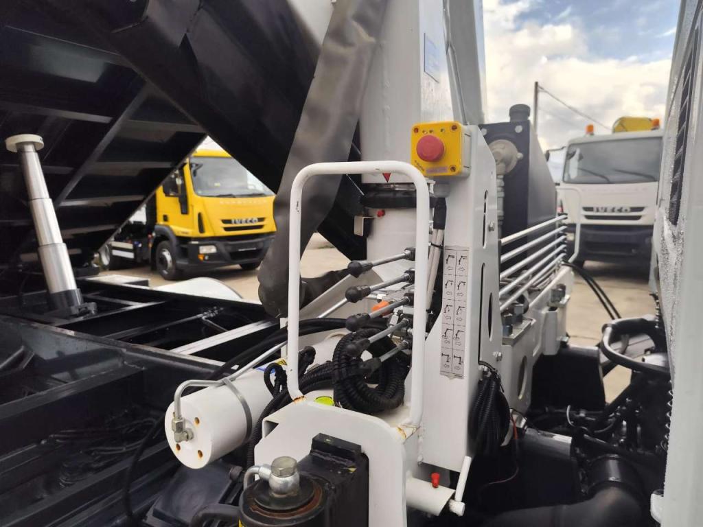 Iveco EUROCARGO 120E28P Foto 27