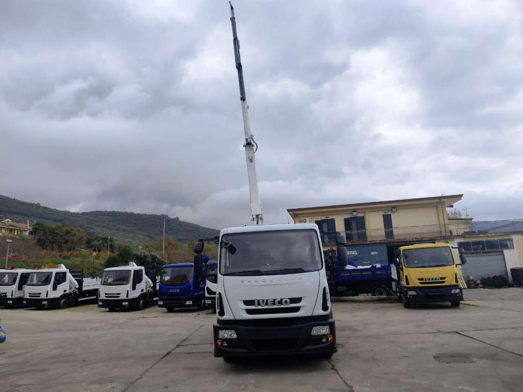 Iveco EUROCARGO 120E28P Foto 7