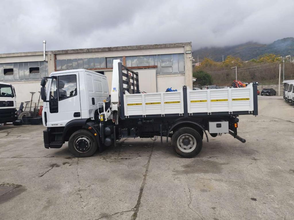 Iveco EUROCARGO 120E28P Foto 8