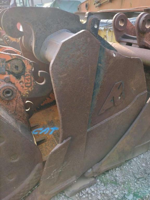 Caterpillar 323 Foto 4