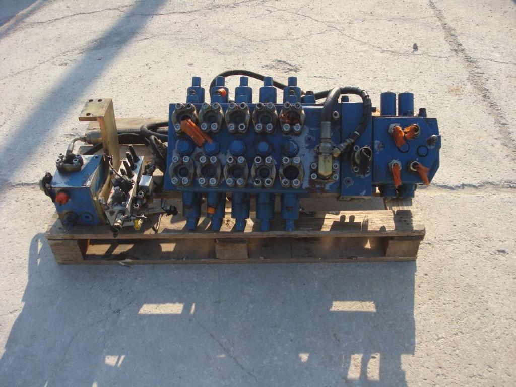 Distribuidor hidraulico para Fiat Hitachi 150W3 Foto 7