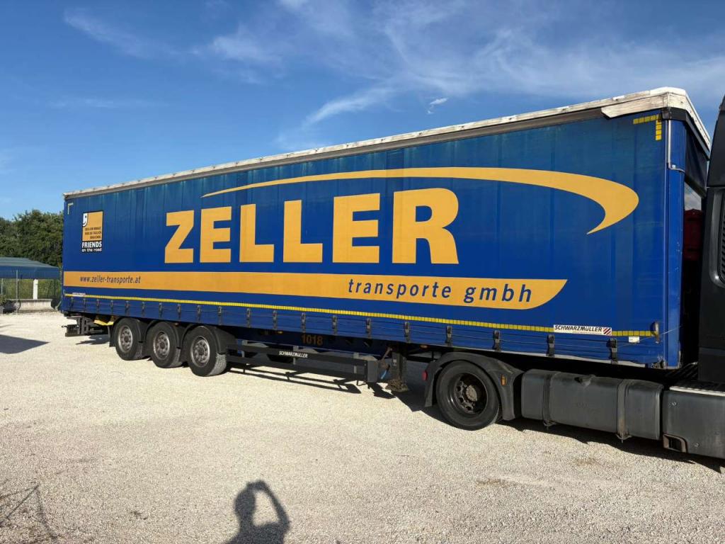 Schwarzmüller semirimorchio centinato alla francese Foto 1