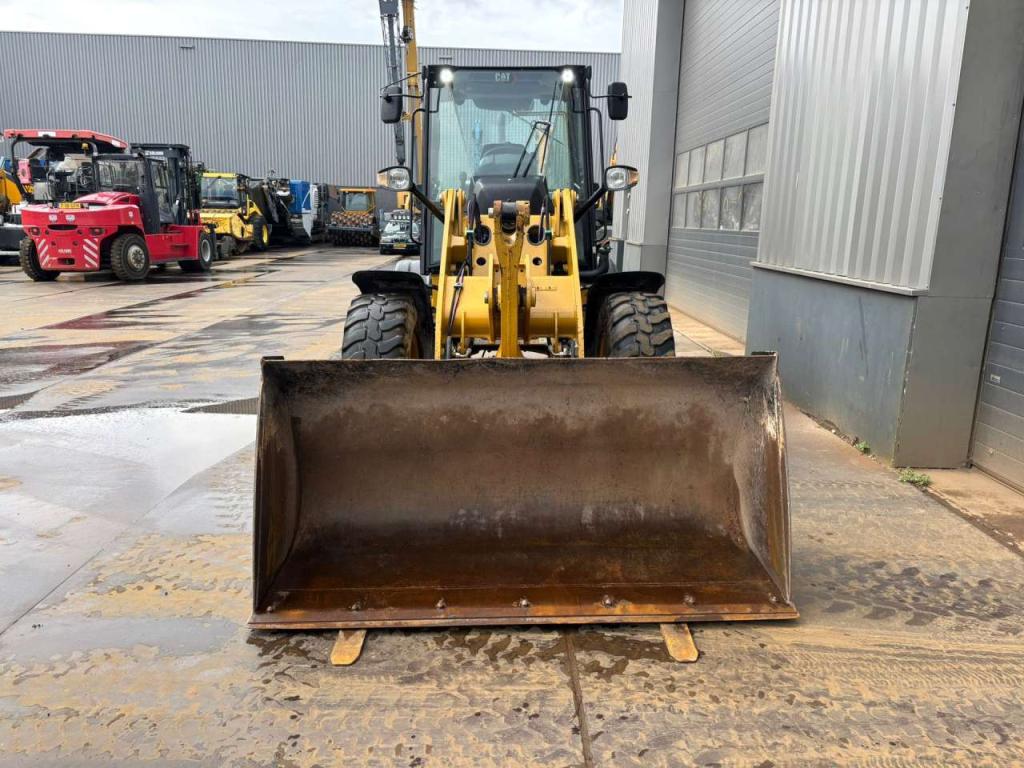 Caterpillar 908M Foto 8