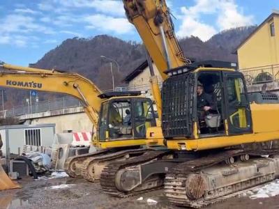 Komatsu PC 350 NLC vendida por Machinery Scanner