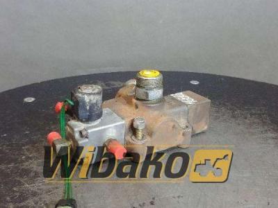 Case 921C vendida por Wibako
