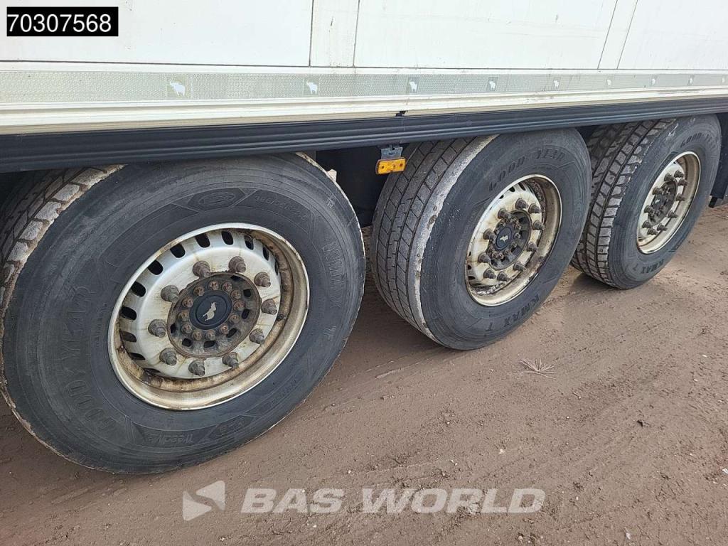 Schmitz SCB*S3B 3 axles TUV 12/26 Doppelverdampfer Blumenbreit Foto 18
