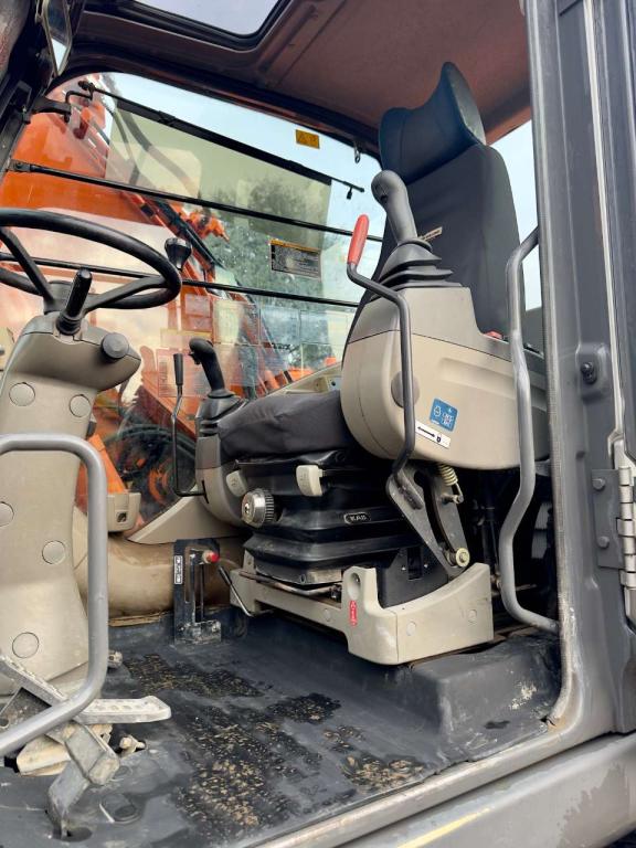 Hitachi ZX140-W3 Foto 12