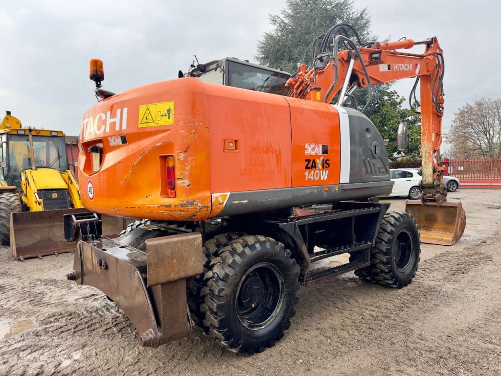 Hitachi ZX140-W3 Foto 3
