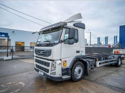 Volvo FM 330 vendida por Braem NV