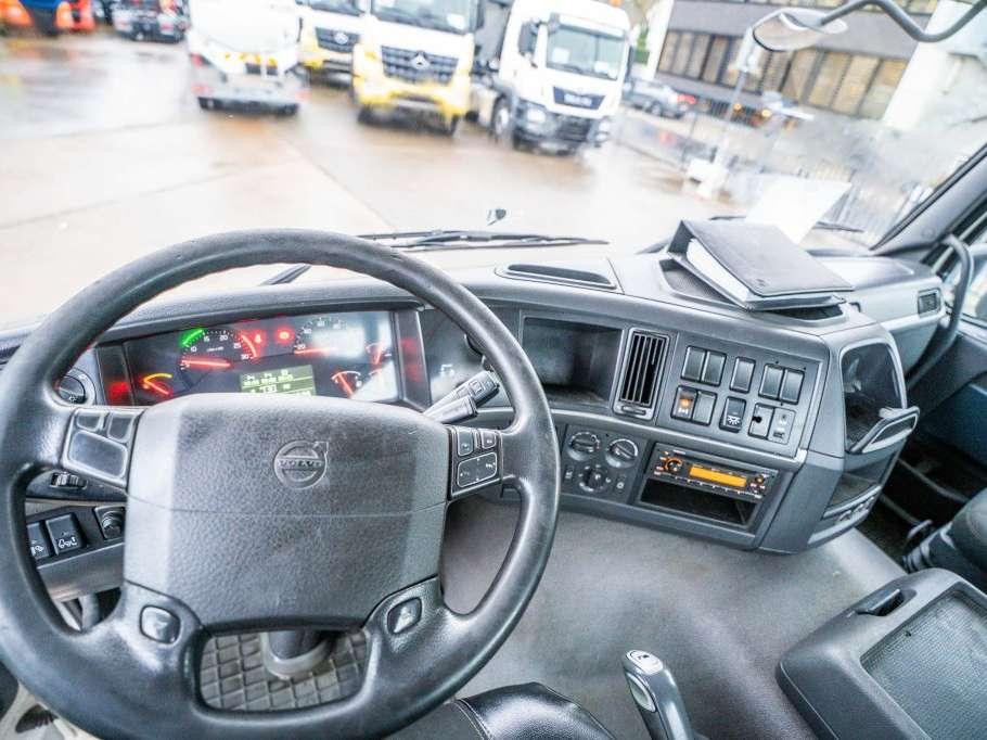 Volvo FM 330 Foto 8