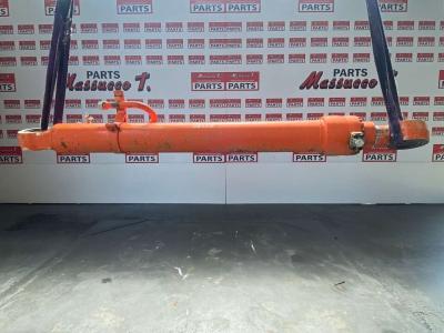 Cilndro de levantamiento para Hitachi ZX280 vendida por Massucco T. Srl Area Ricambi
