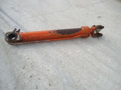 Cilndro de levantamiento para Fiat Kobelco W190 vendida por OLM 90 Srl