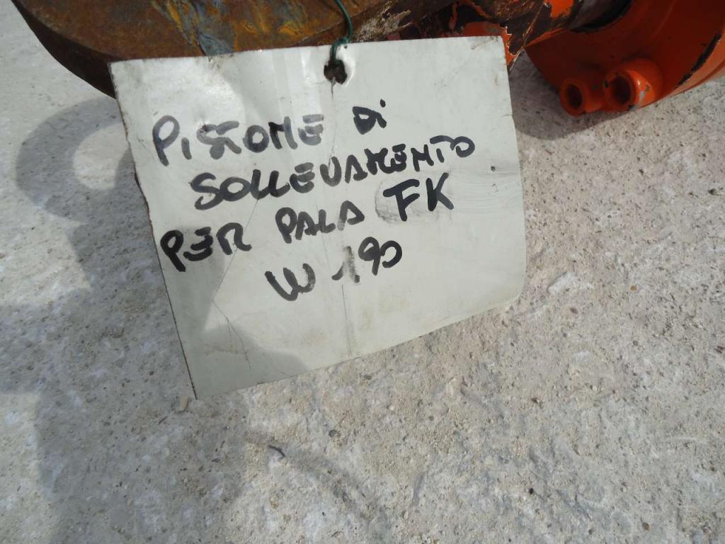 Cilndro de levantamiento para Fiat Kobelco W190 Foto 5