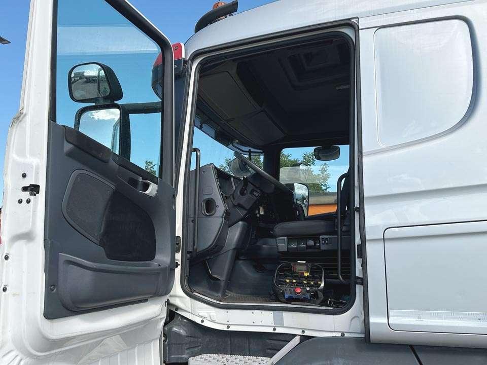 Scania R480 8X2 Foto 17