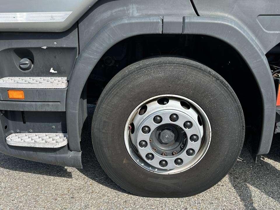 Scania R480 8X2 Foto 4