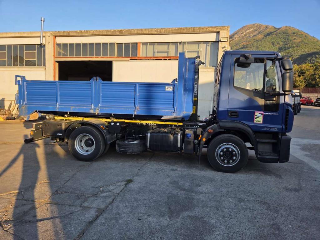 Iveco EUROCARGO CUBE 120-220 Foto 21