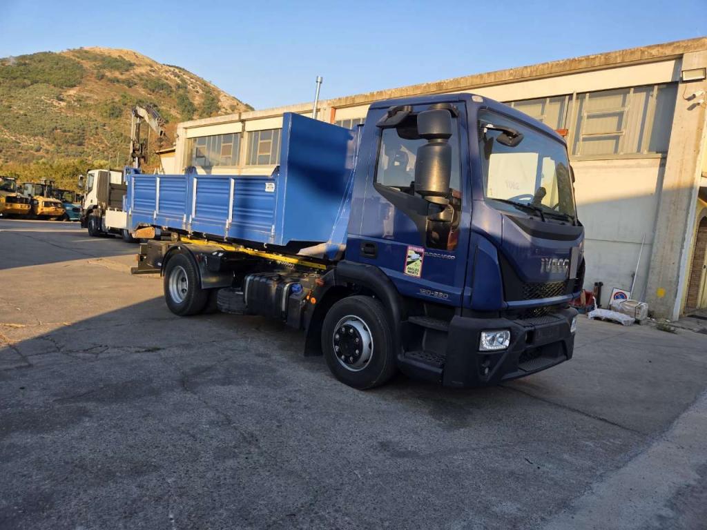 Iveco EUROCARGO CUBE 120-220 Foto 24