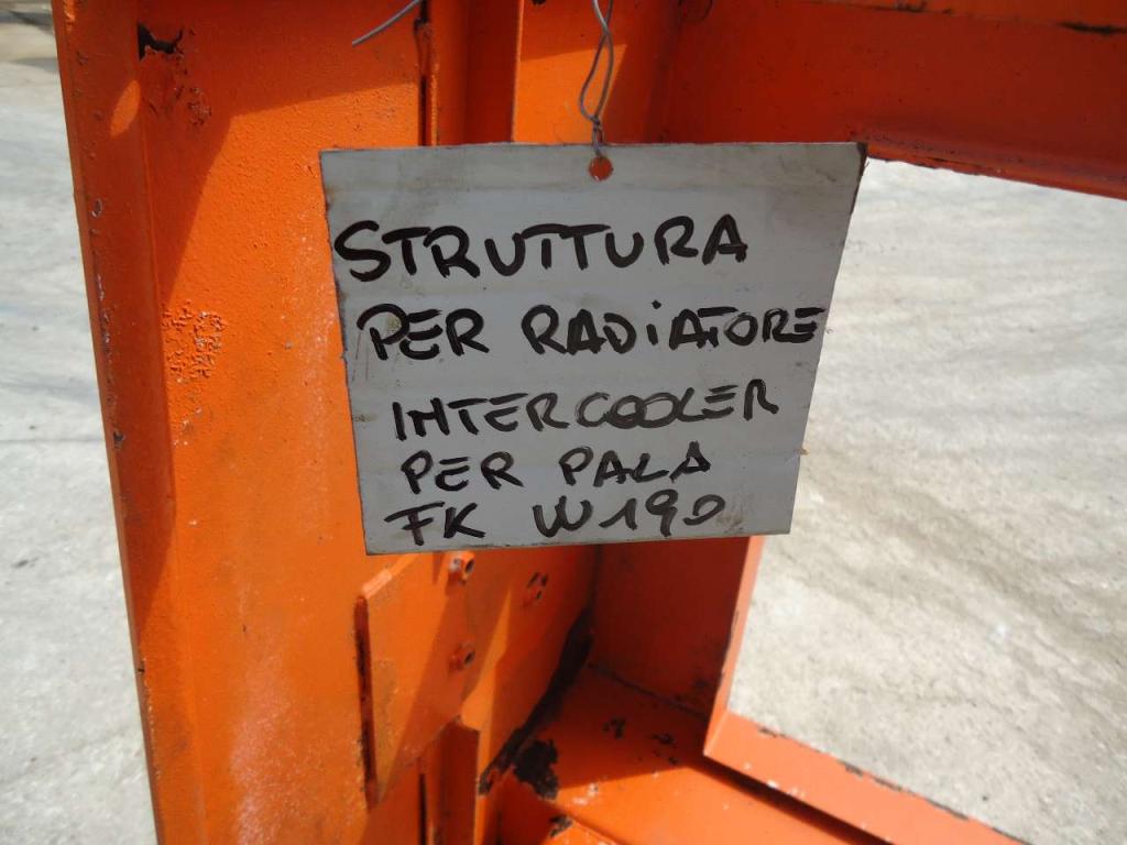 Soporte para radiador para Fiat Kobelco W190 Foto 5