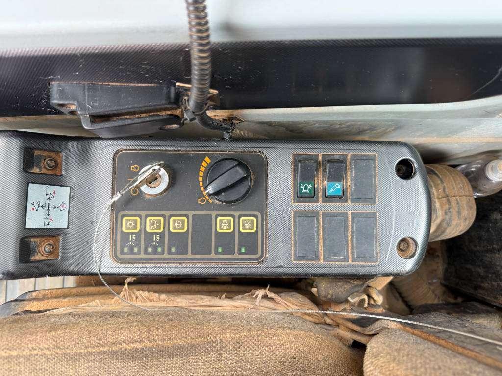 Hyundai R500LC-7A - Quick Coupler / Hammer Lines Foto 10