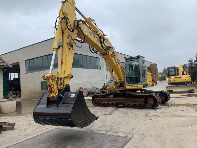 New Holland E245B Foto 12