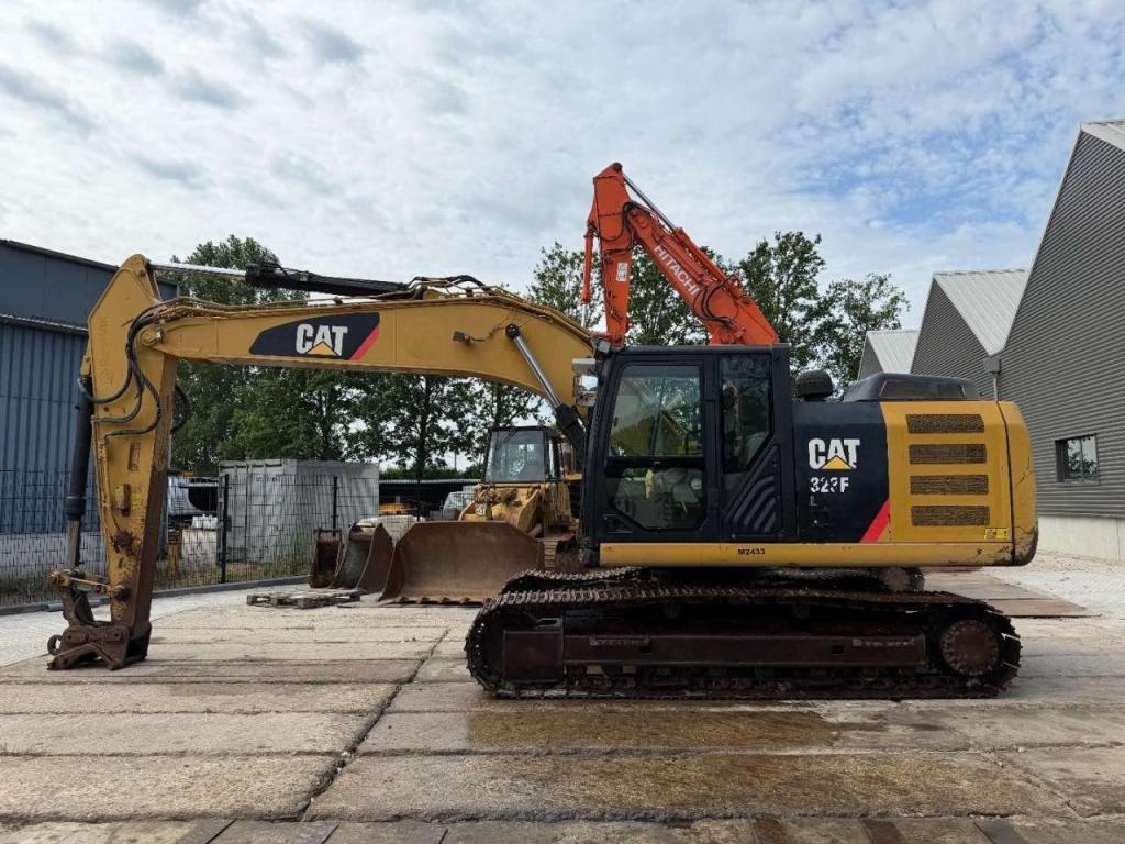 Caterpillar 323 EL Foto 3