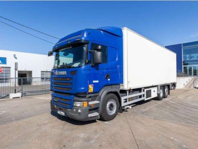 Scania R410 6X2+CHEREAU+CARRIER 1150 U MT-TRI-TEMP+DHOLLANDIA 2.5T. vendida por Braem NV