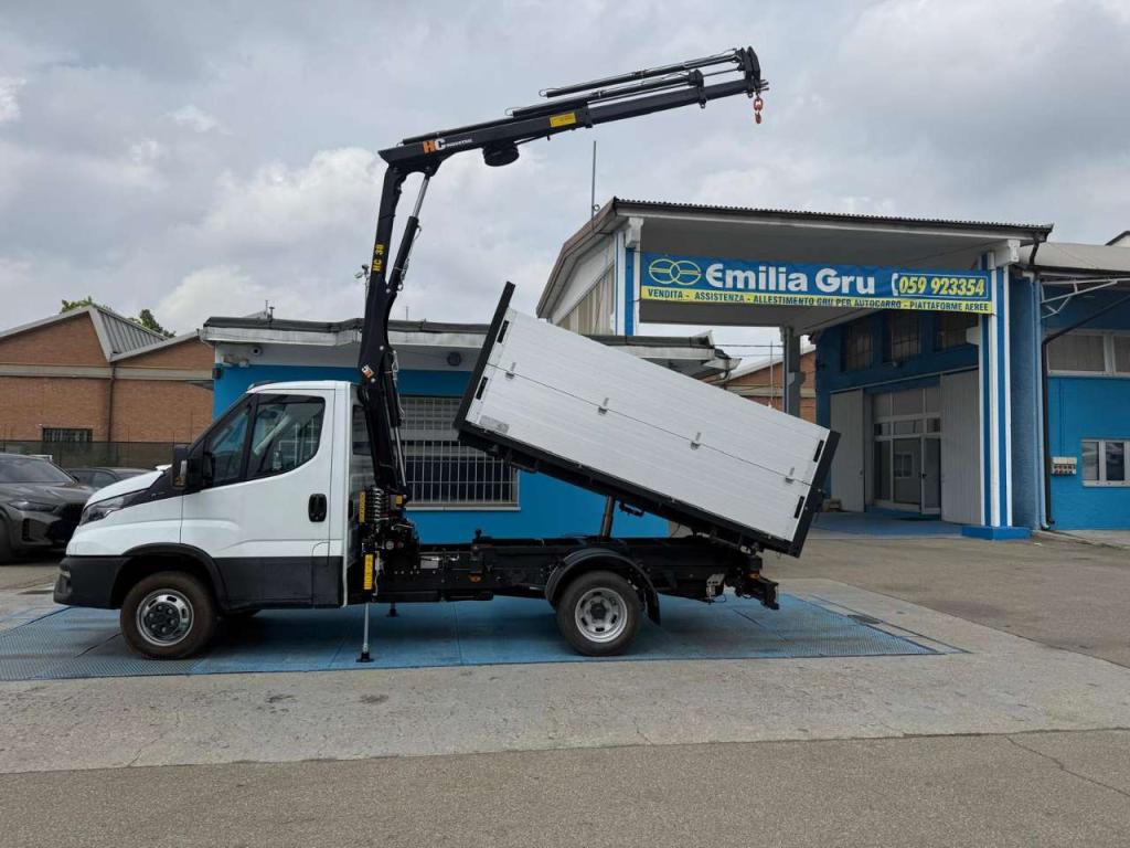 Iveco Daily 35-160con Gru HC 38 A3 Foto 3