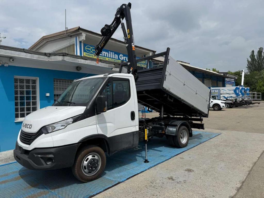 Iveco Daily 35-160con Gru HC 38 A3 Foto 5