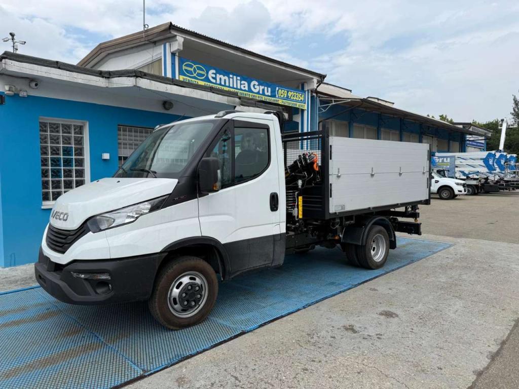 Iveco Daily 35-160con Gru HC 38 A3 Foto 9