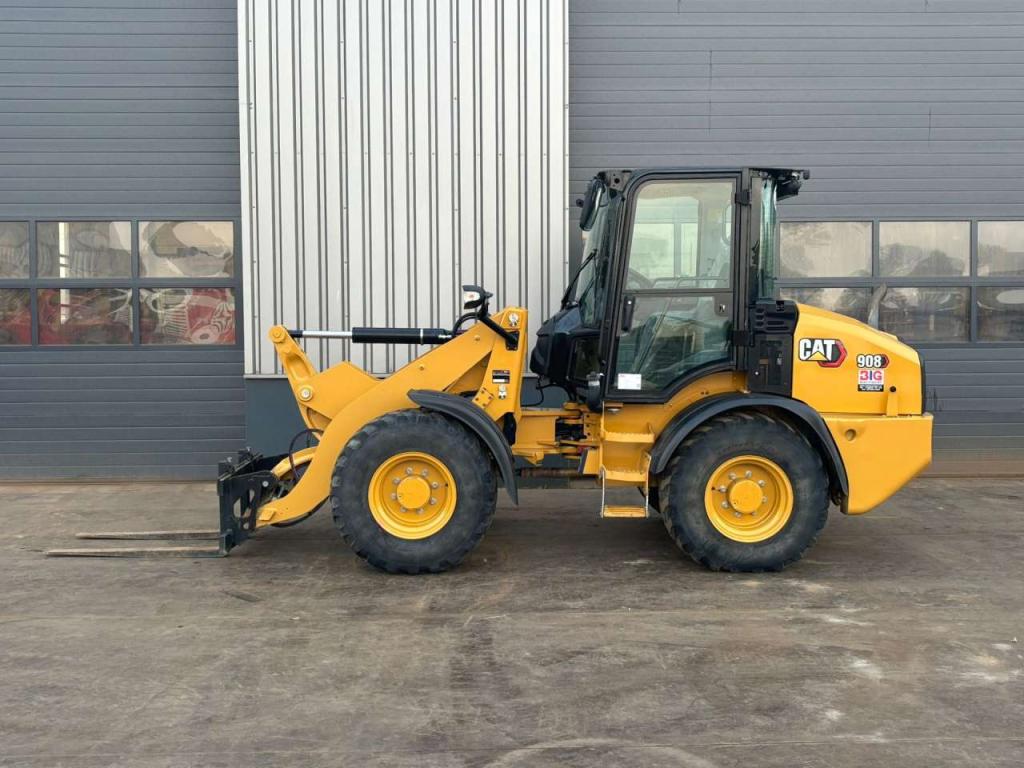 Caterpillar 908 Foto 1