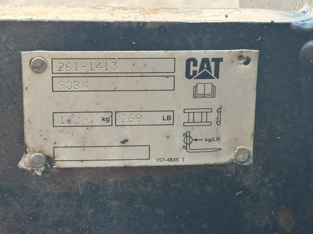 Caterpillar 908 Foto 10