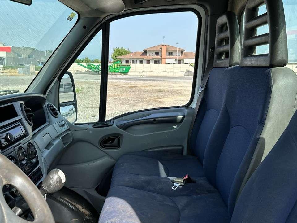 Iveco Daily - 29L 12 Foto 12