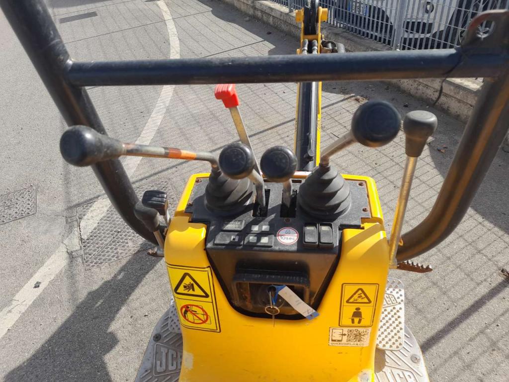 JCB 8008 CTS Foto 14