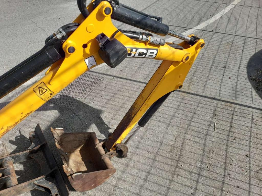 JCB 8008 CTS Foto 15