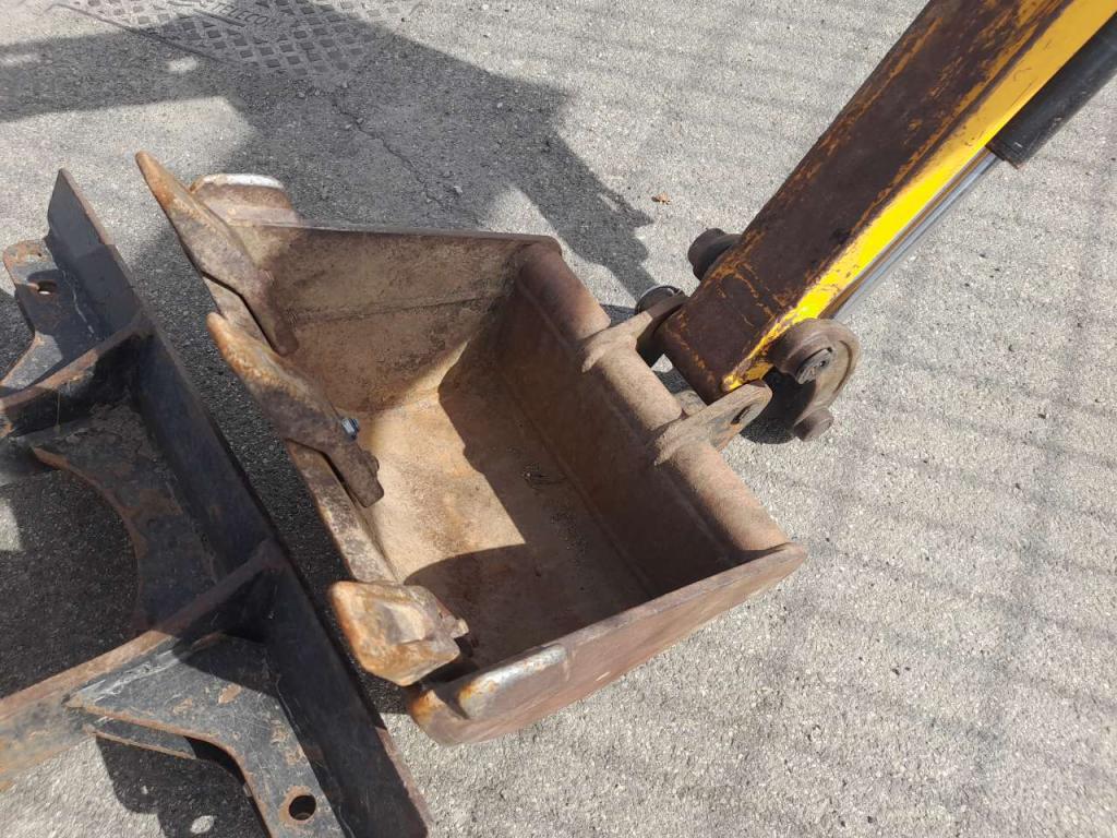 JCB 8008 CTS Foto 16