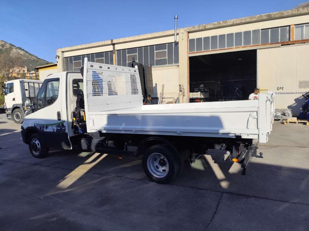 Iveco DAILY 35-150 Foto 13