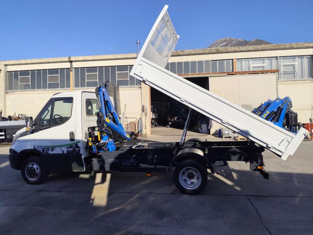 Iveco DAILY 35-150 Foto 21