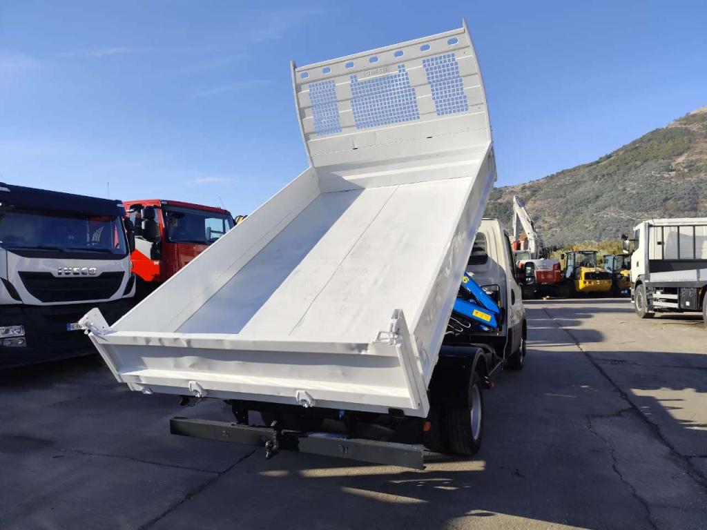 Iveco DAILY 35-150 Foto 27
